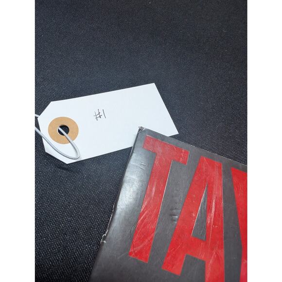 Taylor Swift - The Red Tour VIP Book VIP TICKET And POSTER Rare Merch official - Picture 4 of 7